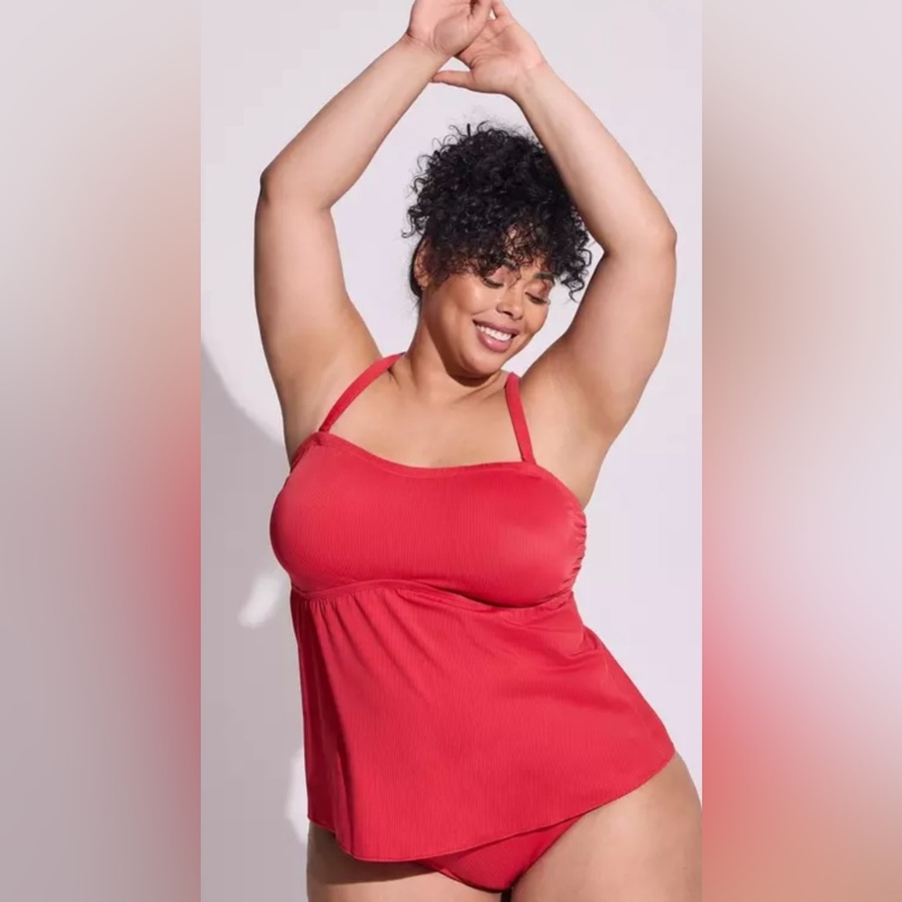 Torrid New Without Tag Wireless Ribbed Strapless Tankini Size 1